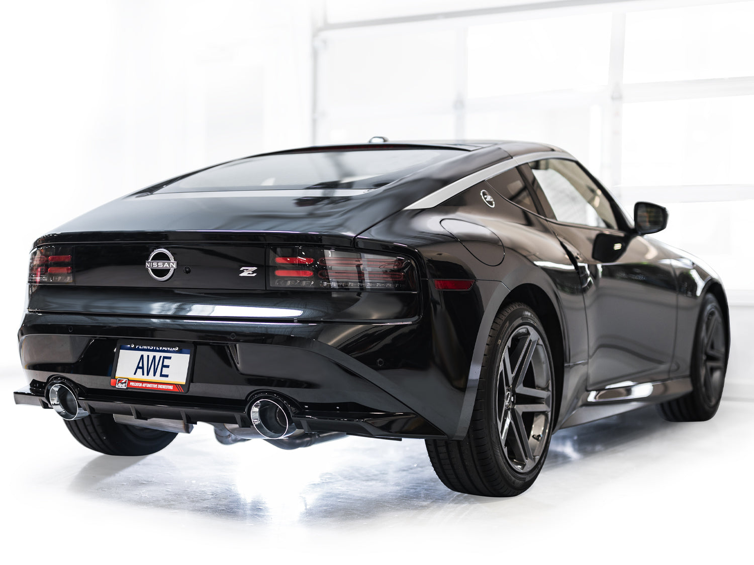 AWE Tuning Track Edition Catback Exhaust System w/ Chrome Silver Tips - 2023-2024 Nissan Z - STREETUNED