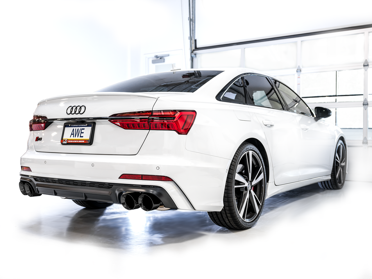 AWE Tuning Touring Edition Exhaust With Diamond Black Tips - 2019-2023 Audi C8 S6/S7 - STREETUNED