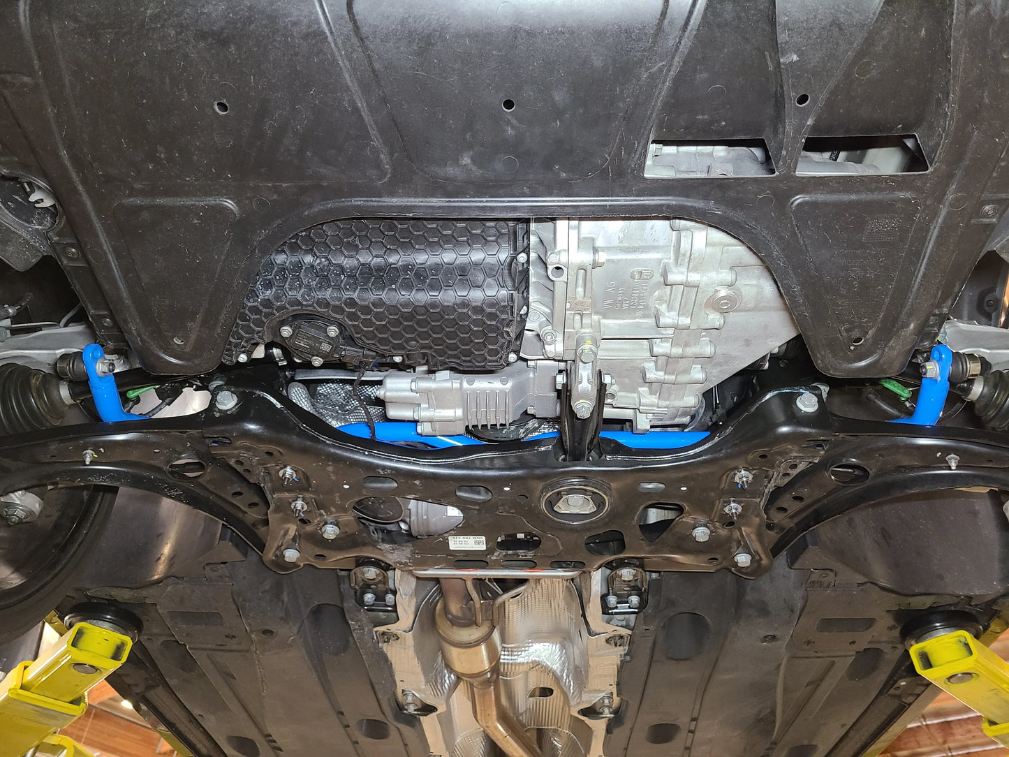 aFe CONTROL Front Sway Bar - 2015-2020 VW Golf R/Audi S3