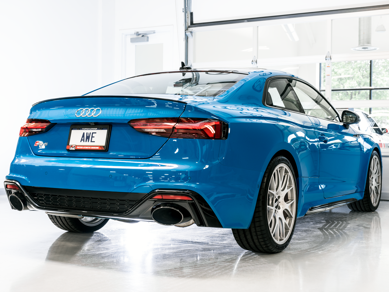 AWE Tuning Track Edition Exhaust With RS-Style Diamond Black Tips - 2021-2023 Audi B9.5 RS 5 Coupe - STREETUNED