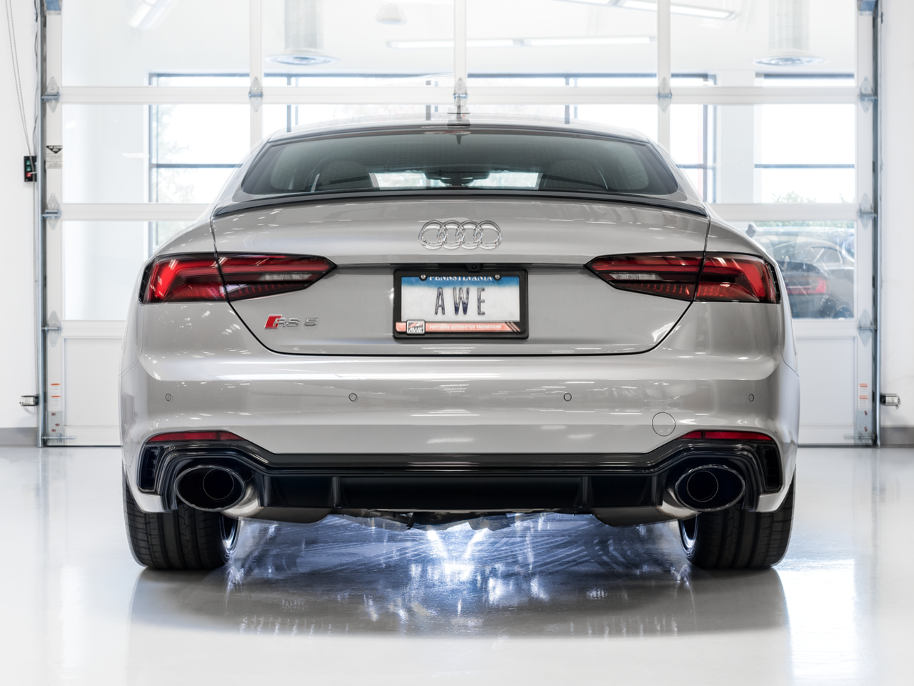 AWE Tuning Touring Edition Exhaust (Resonated) w/ Diamond Black Tips - 2018-2019 Audi B9 RS 5 2.9L - STREETUNED